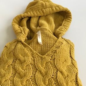 Hooded sweater💛(XS)